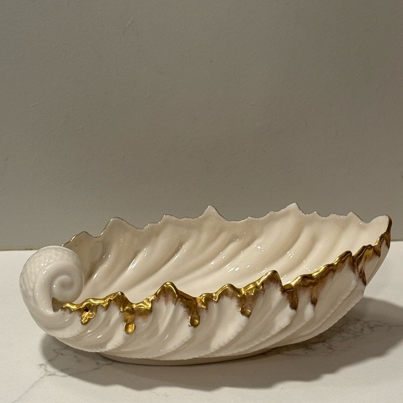 Lenox Other - Lenox Acanthus Ivory and 24k Gold Porcelain Leaf Bowl